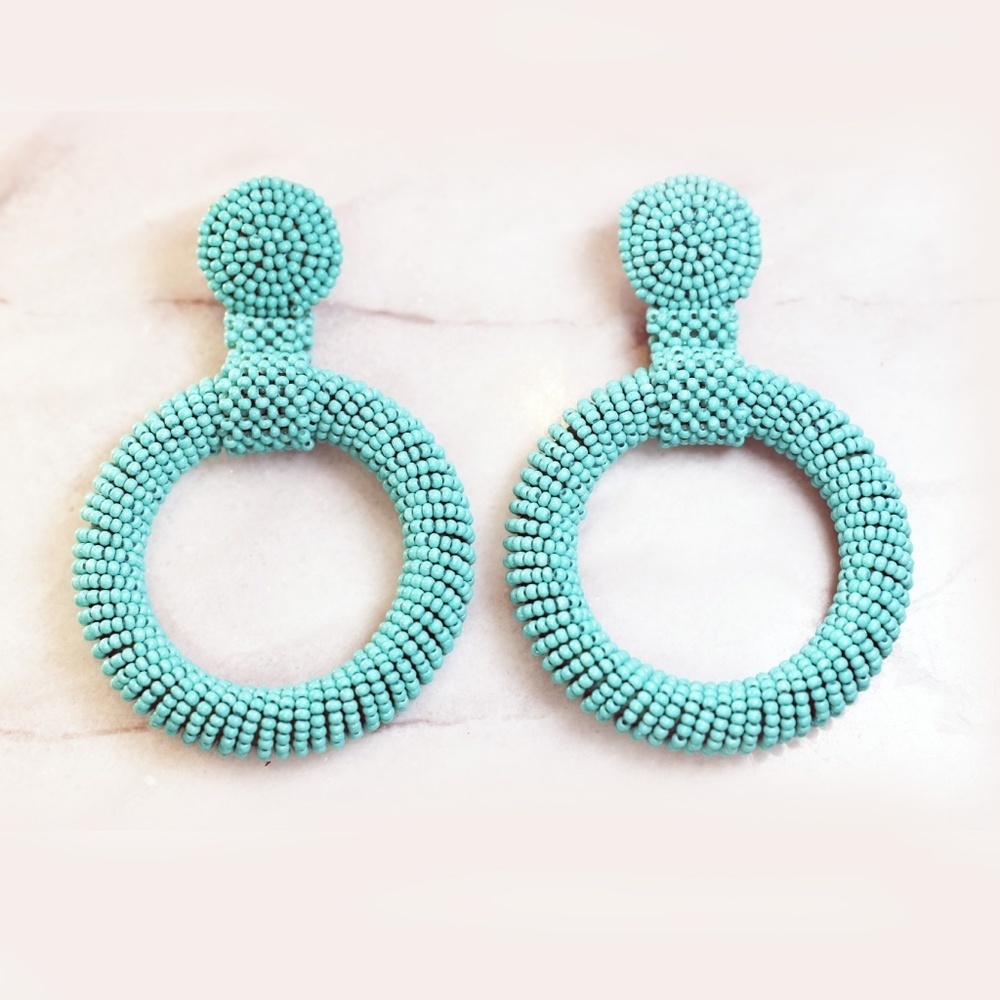 Kenneth Jay Lane Turquoise Seed Bead Hoop Earrings 🩵 NWT - Picture 10 of 15